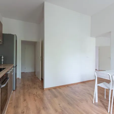 T&k 4 110qm With Balcony 公寓 *