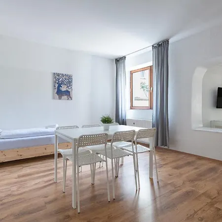 Lägenhet T&k 4 110qm With Balcony