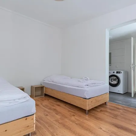 Apartment T&k 4 110qm With Balcony