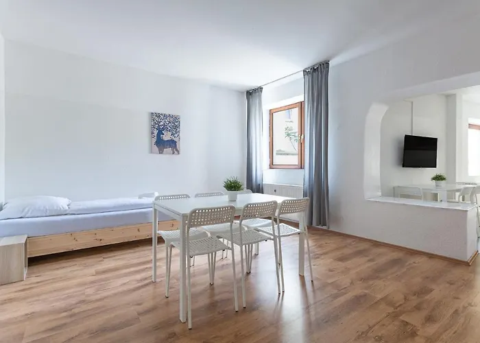 Apartment T&k 4 110qm With Balcony